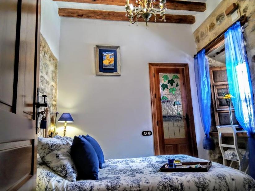 En Casa Con Encanto, *